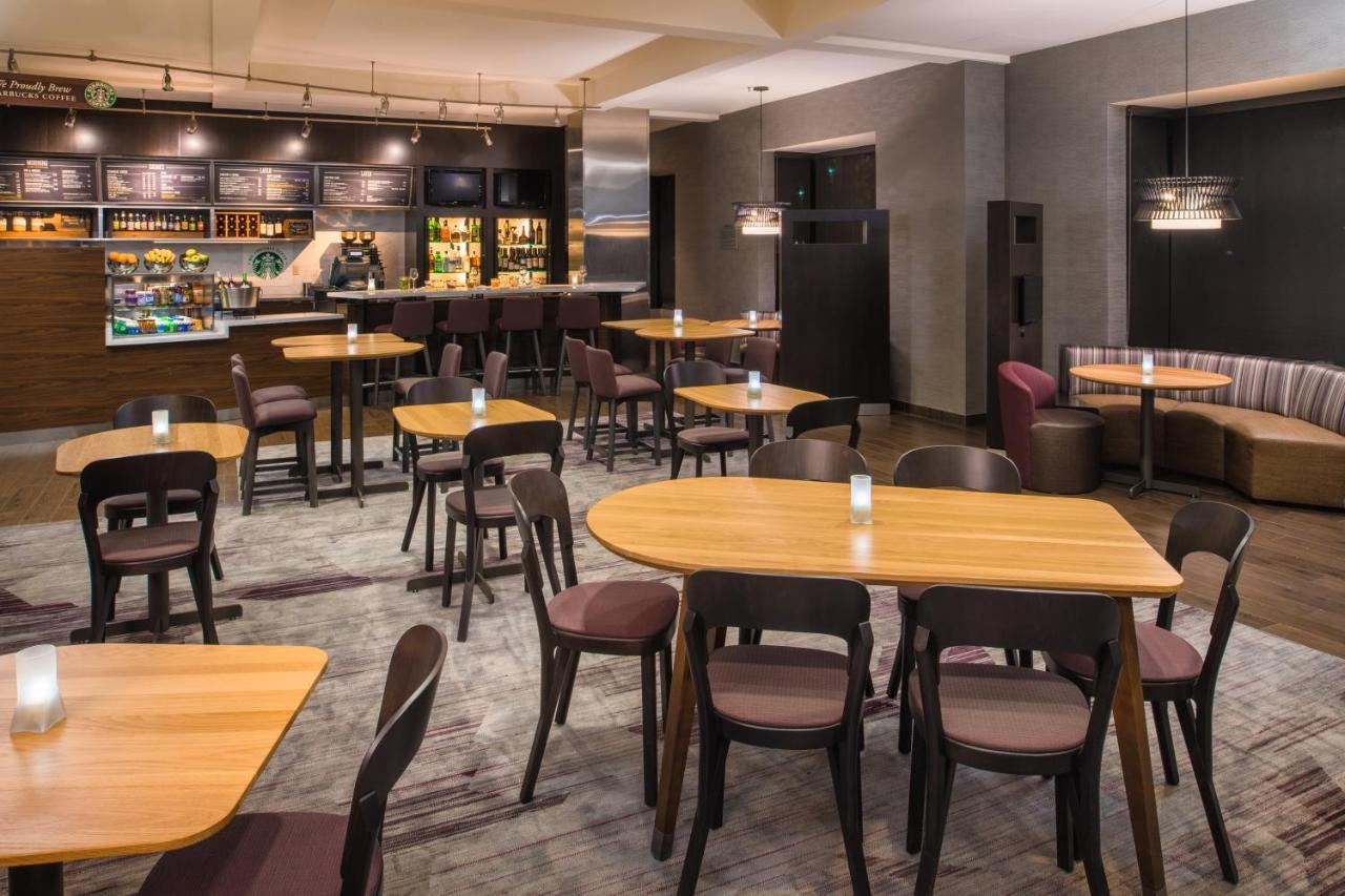 Courtyard By Marriott Seattle Federal Way Hotel Exterior photo