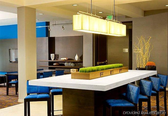 Courtyard By Marriott Seattle Federal Way Hotel Exterior photo