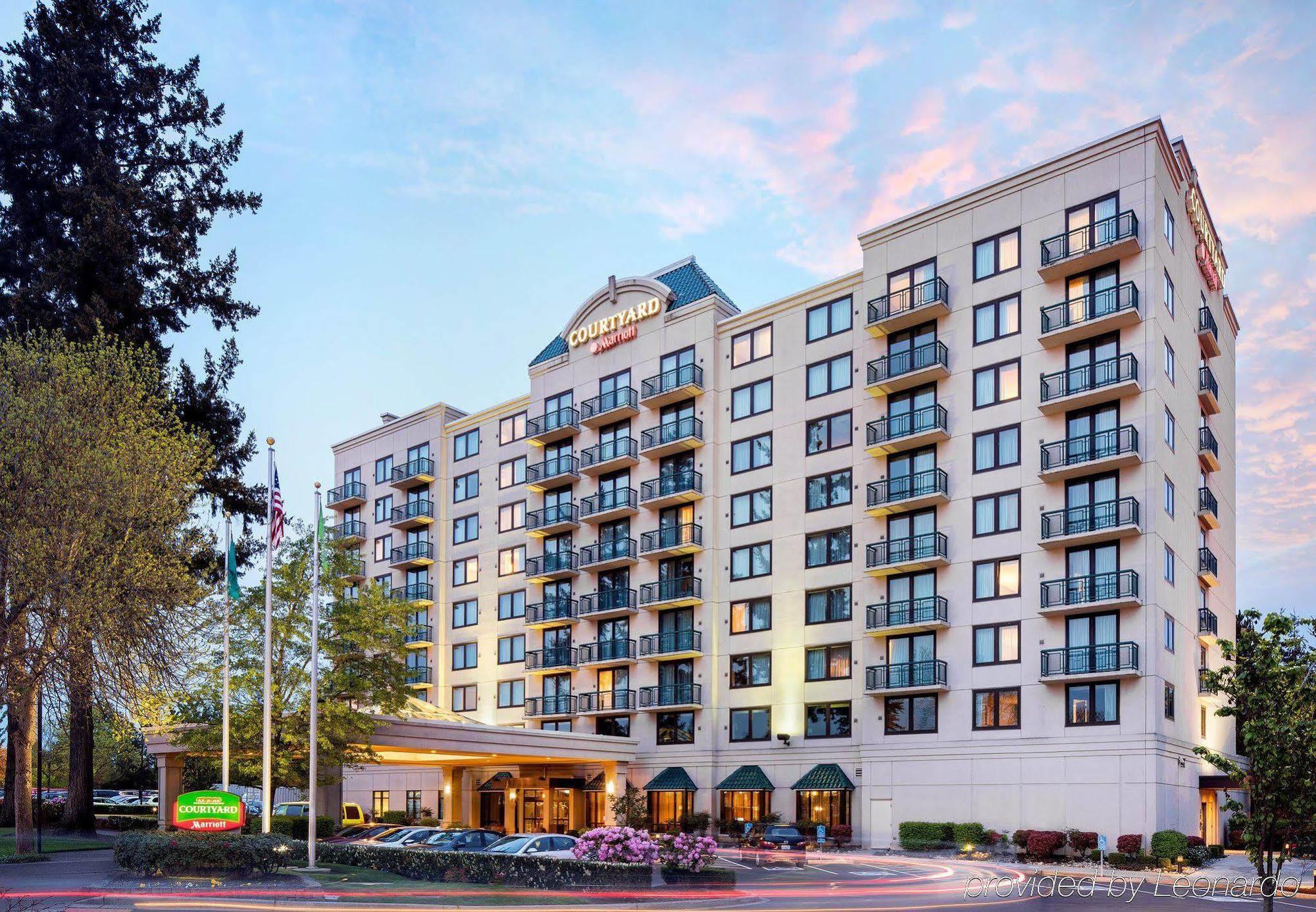 Courtyard By Marriott Seattle Federal Way Hotel Exterior photo
