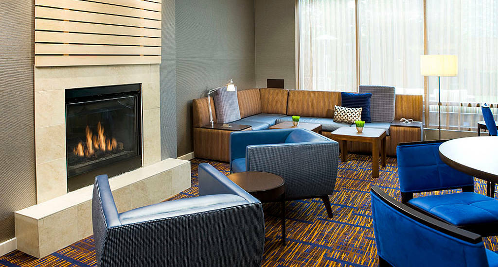 Courtyard By Marriott Seattle Federal Way Hotel Exterior photo