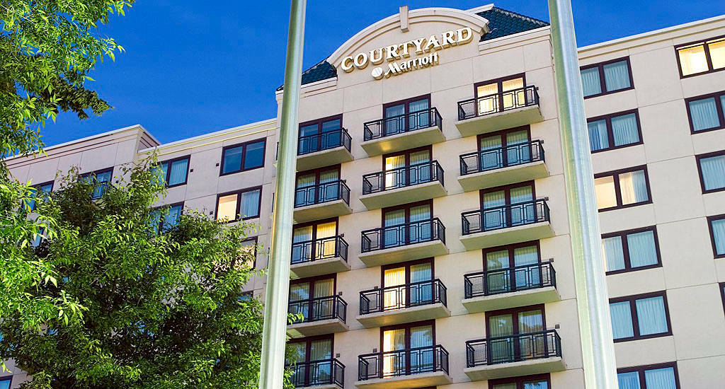 Courtyard By Marriott Seattle Federal Way Hotel Exterior photo